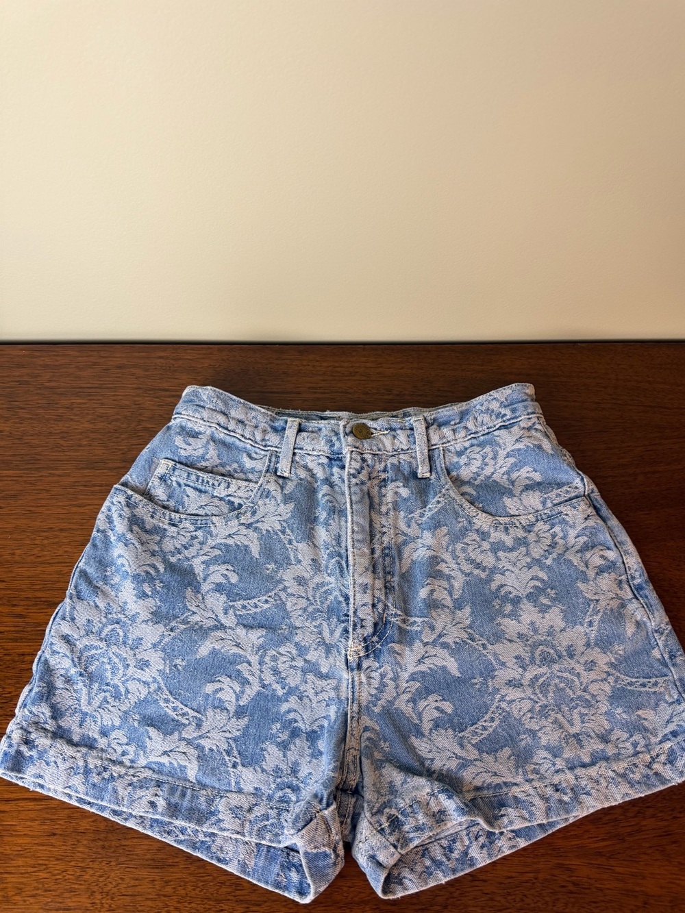 VTG 80s 90s GUESS Jeans Floral Damask Denim Shorts High Waist 28 Made in USA